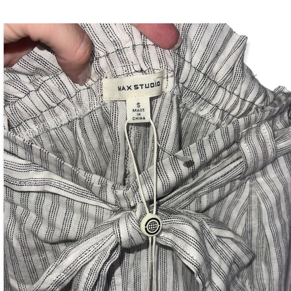 MAX STUDIO White and Black Stripe Linen Blend Paper Bag Shorts S NWT - Picture 4 of 12